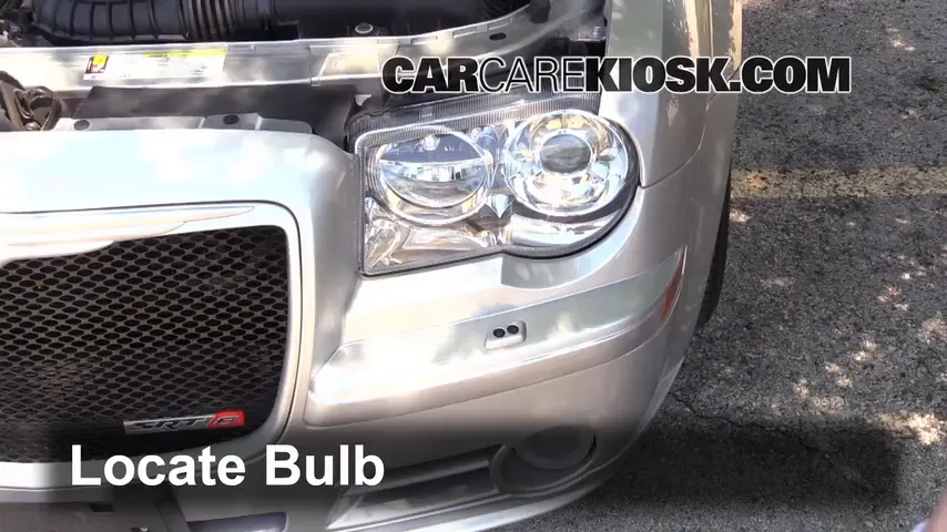 2006 Chrysler 300 C SRT8 6.1L V8 Lights Headlight (replace bulb)